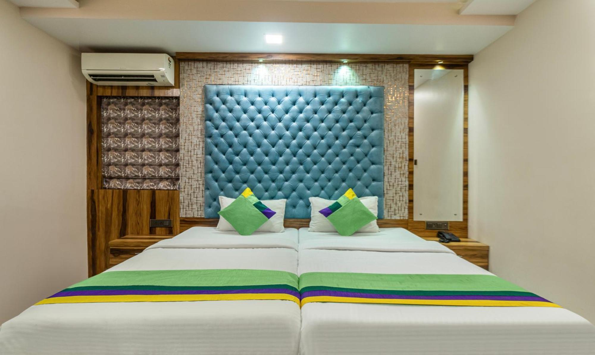 Hotel Orion Crystal Kolkata Exterior photo