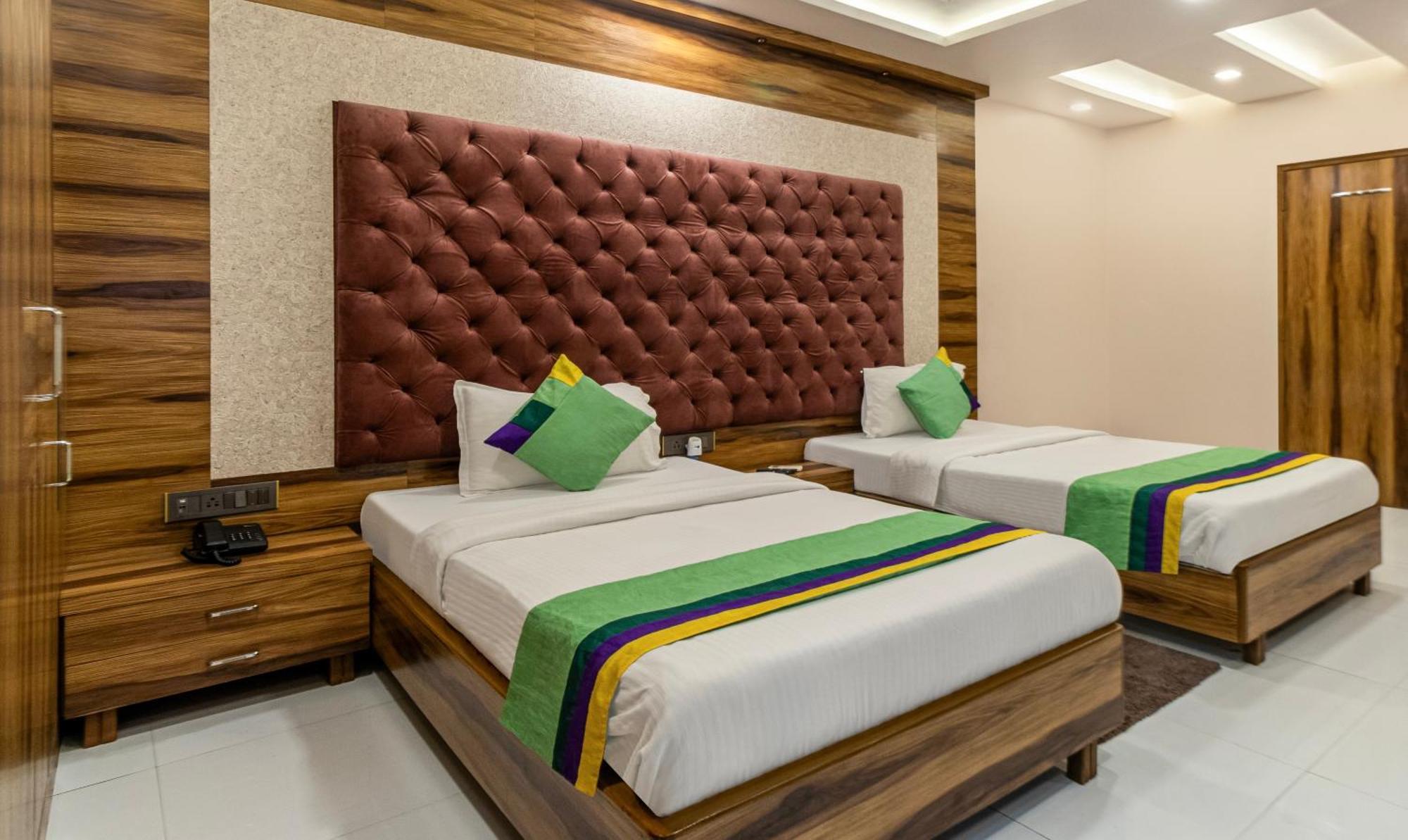 Hotel Orion Crystal Kolkata Exterior photo