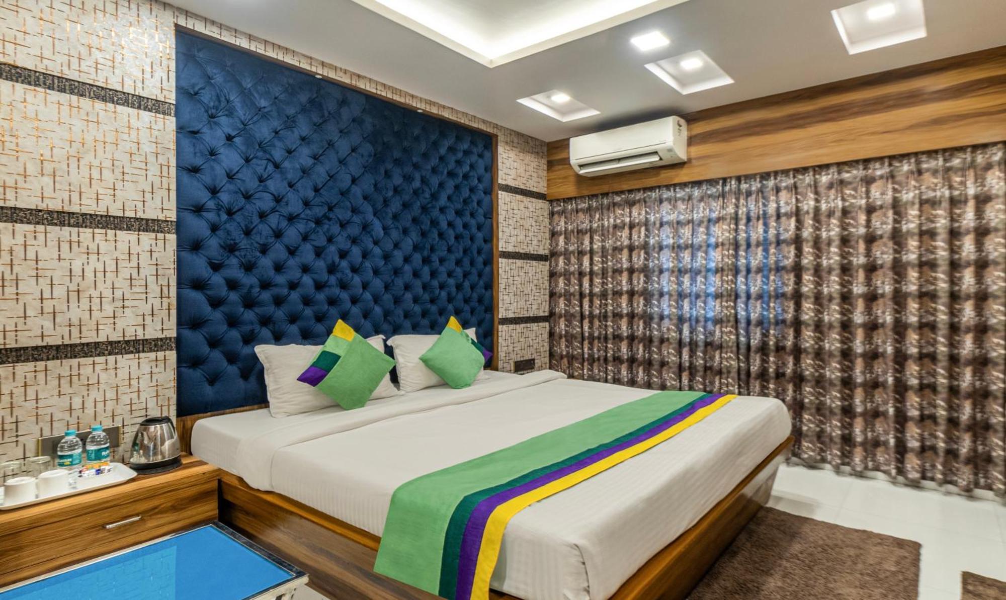 Hotel Orion Crystal Kolkata Exterior photo