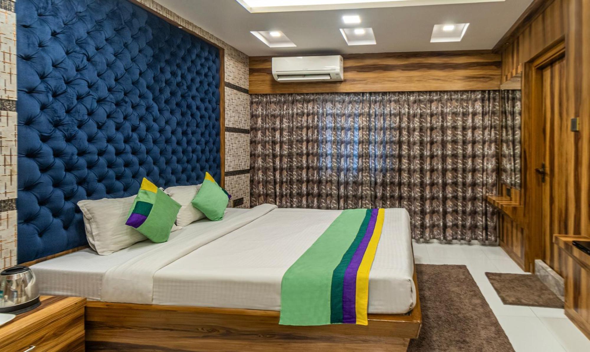 Hotel Orion Crystal Kolkata Exterior photo